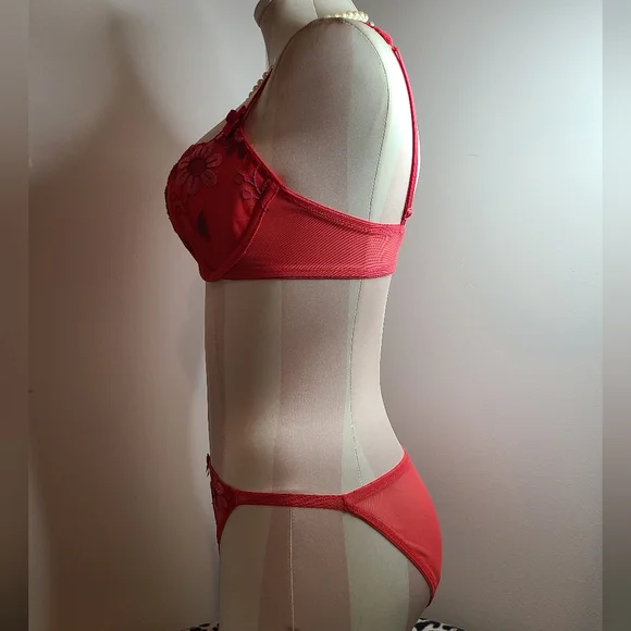 New Vintage Victoria's Secret Crazy Daisy Bra/ Panty Set 34C/sm 🌸 - Picture 5 of 11